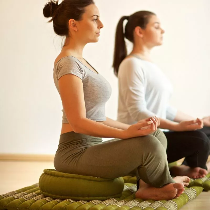 Kapok Meditationskissen Set XL (Rot/Gelb) – Bild 5